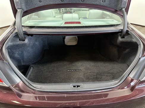 Used 2011 Toyota Avalon Limited image 24