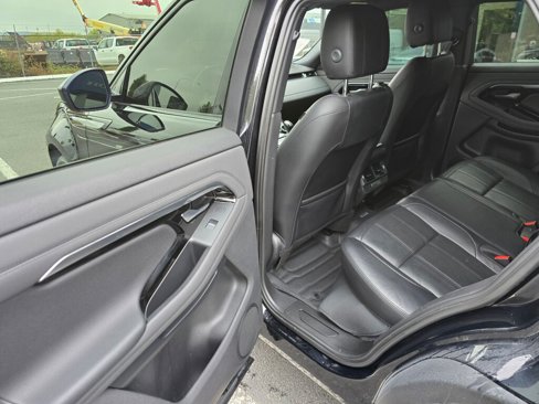Used 2020 Land Rover Range Rover Evoque SE image 13