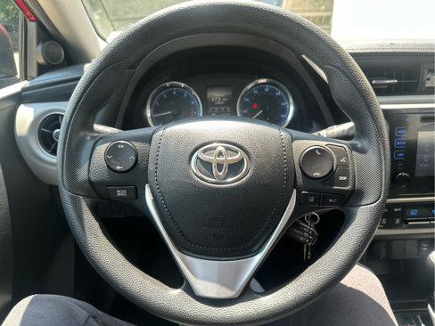 Used 2018 Toyota Corolla LE image 24