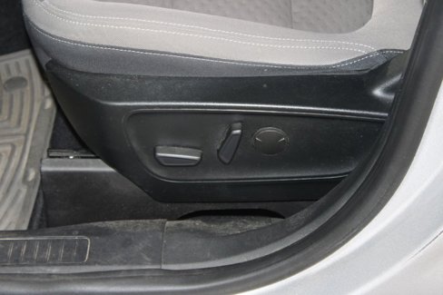 Used 2020 Ford Escape SE image 14