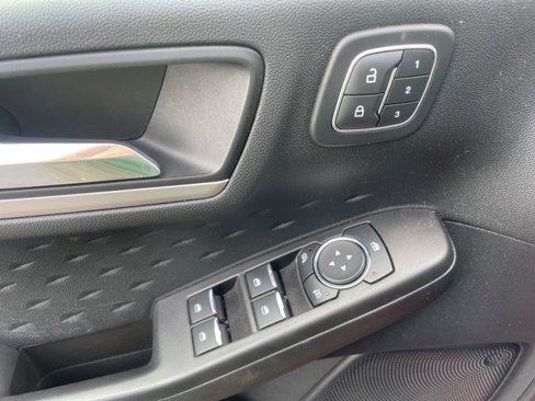 Certified 2020 Ford Escape SEL image 18