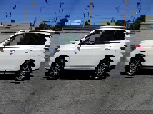 Used 2013 Nissan Pathfinder S w/ Cargo Pkg image 11
