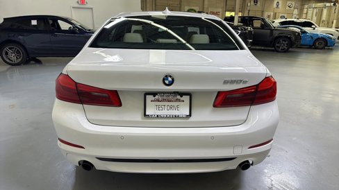 Used 2019 BMW 530e w/ Convenience Package image 8