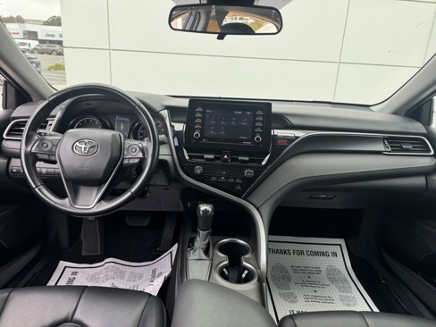 Used 2021 Toyota Camry SE image 17