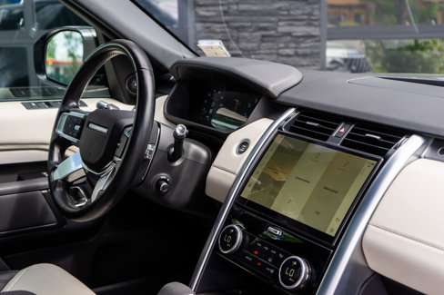 Used 2021 Land Rover Discovery S R-Dynamic image 52