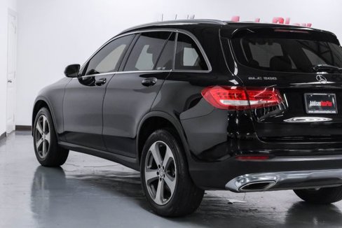 Used 2017 Mercedes-Benz GLC 300 w/ Premium 1 Package image 13