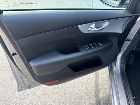 Used 2023 Kia Forte LXS image 15