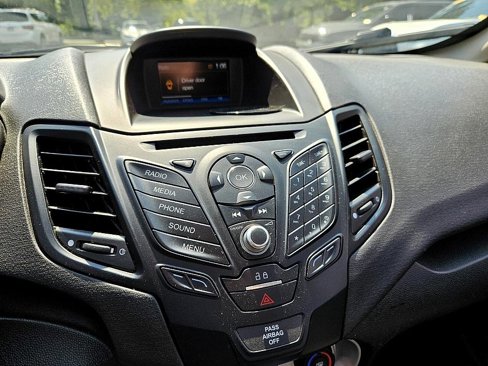 Used 2019 Ford Fiesta SE image 19