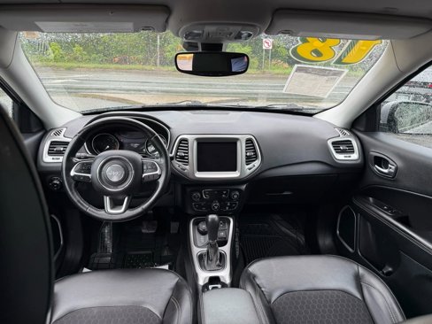 Used 2018 Jeep Compass Latitude w/ Popular Equipment Group image 9