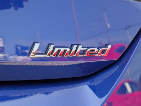 Used 2023 Hyundai Elantra Limited w/ Cargo Package image 10