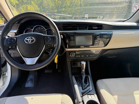 Used 2015 Toyota Corolla LE Premium image 9