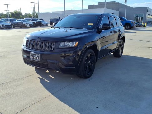 Used 2015 Jeep Grand Cherokee Altitude image 2