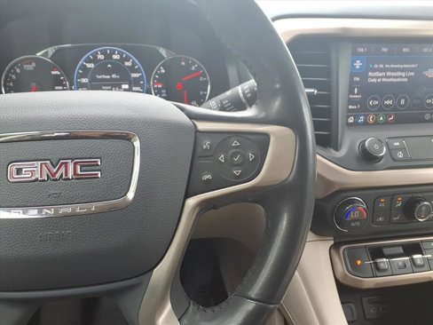 Used 2020 GMC Acadia Denali image 18