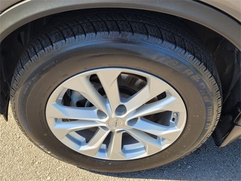 Used 2015 Nissan Rogue SV image 15