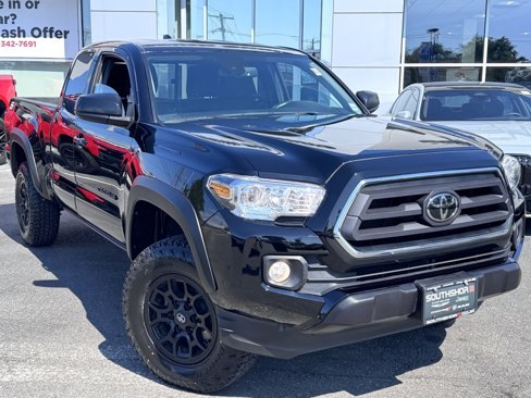 Used 2023 Toyota Tacoma SR5 image 1