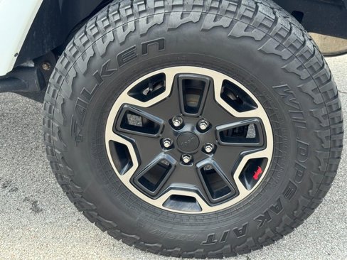Used 2016 Jeep Wrangler Unlimited Rubicon image 7