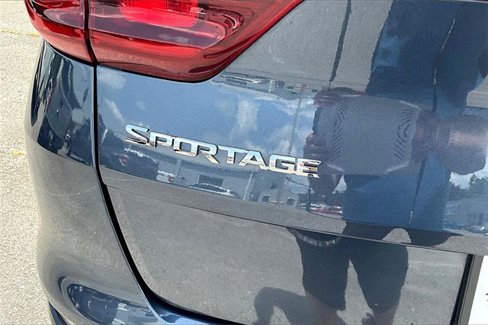 Used 2020 Kia Sportage LX image 34