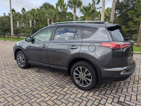 Used 2018 Toyota RAV4 Limited image 8