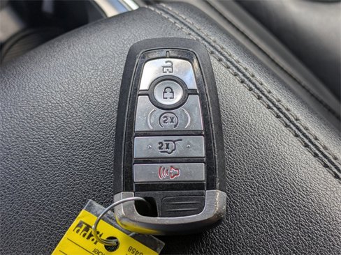 Used 2022 Ford Edge Titanium image 33