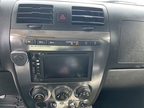 Used 2009 HUMMER H3T Alpha image 12