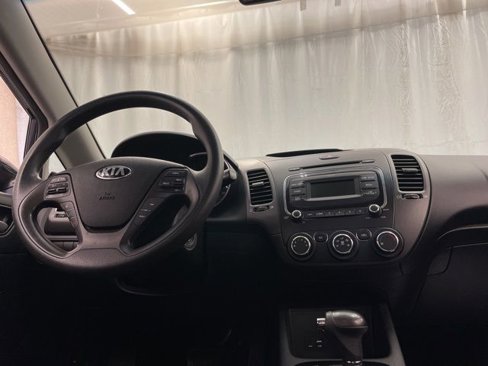 Used 2018 Kia Forte LX image 13