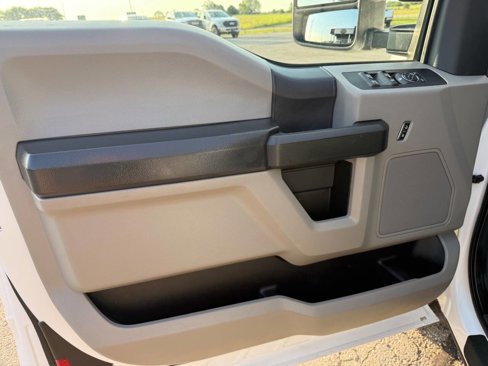 Used 2022 Ford F250 XL w/ Power Equipment Group image 16