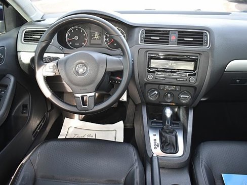 Used 2013 Volkswagen Jetta SE image 16