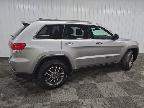 Used 2021 Jeep Grand Cherokee Limited image 3
