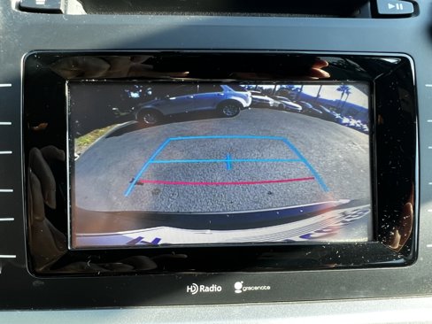 Used 2015 Toyota Highlander LE image 25
