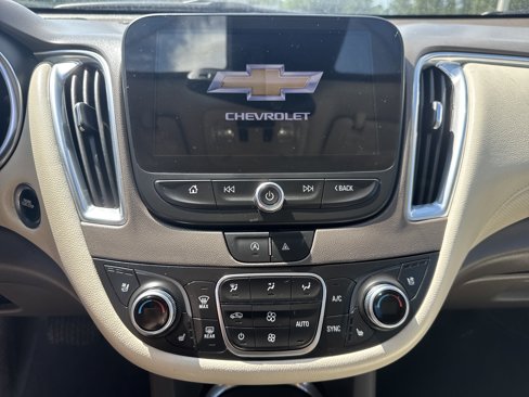 Used 2024 Chevrolet Malibu LT image 11