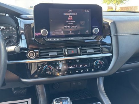 Used 2022 Nissan Pathfinder SV w/ SV Premium Package image 17