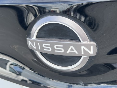 Used 2023 Nissan Leaf S image 8