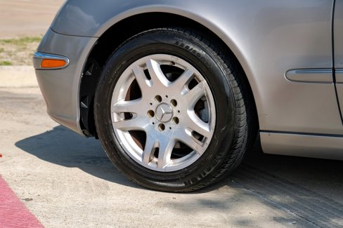 Used 2003 Mercedes-Benz E 320 Sedan image 47