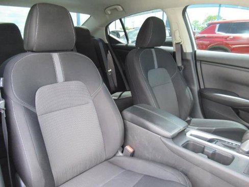 Used 2022 Nissan Sentra SV w/ Trunk Package image 10