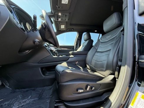 Certified 2024 Cadillac XT6 Premium Luxury w/ Platinum Package image 8