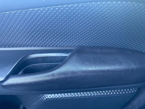 Used 2018 Toyota C-HR XLE image 11