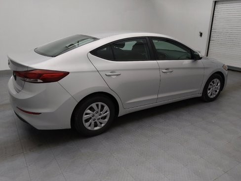 Used 2018 Hyundai Elantra SE w/ Cargo Package image 10