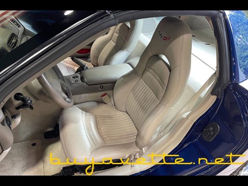 Used 2004 Chevrolet Corvette Coupe w/ Preferred Equipment Group image 18
