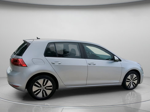 Used 2016 Volkswagen e-Golf SEL Premium image 29