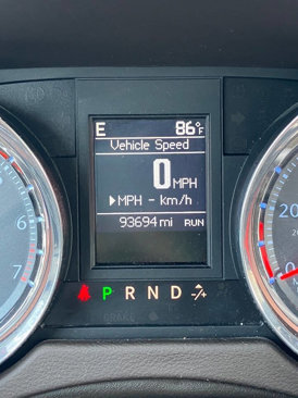 Used 2015 Chrysler Town & Country Touring w/ Driver Convenience Group image 9