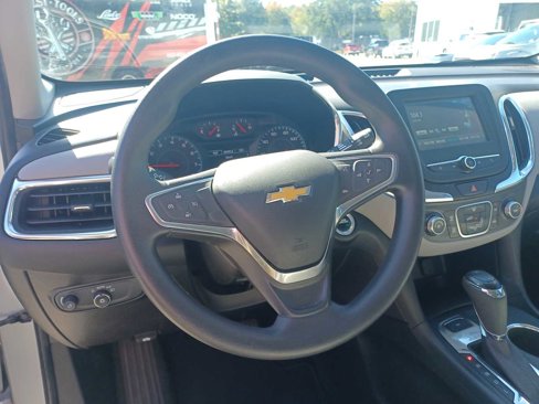 Used 2018 Chevrolet Equinox LS image 9