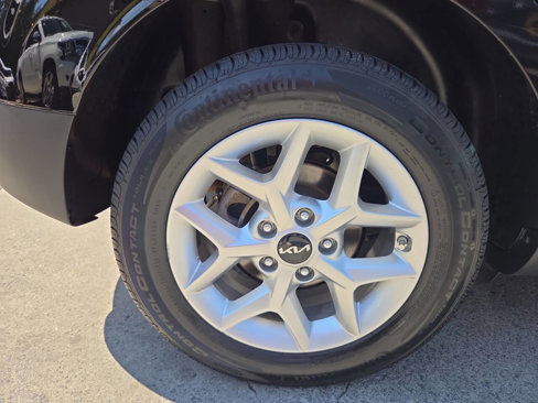 Used 2022 Kia Soul LX w/ Technology Package image 13