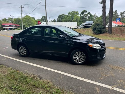 Used 2013 Toyota Corolla LE image 3