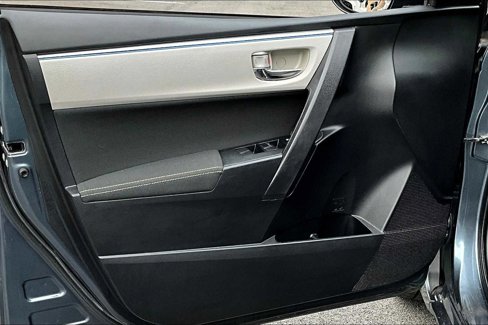 Used 2016 Toyota Corolla LE image 19