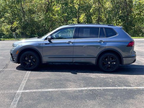 Used 2024 Volkswagen Tiguan SE R-Line image 6