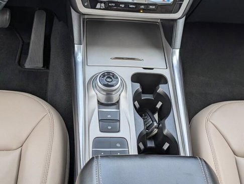 Used 2023 Ford Explorer XLT w/ Equipment Group 202A image 10