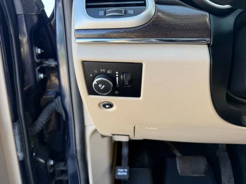 Used 2014 Jeep Grand Cherokee Limited image 17