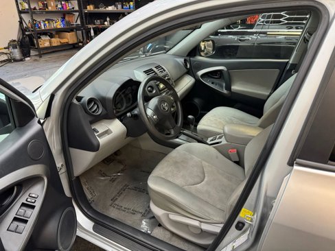 Used 2012 Toyota RAV4 4WD image 11