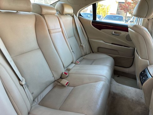 Used 2011 Lexus LS 460 image 11