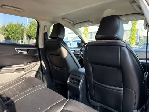 Used 2022 Ford Edge SEL w/ Convenience Package image 18